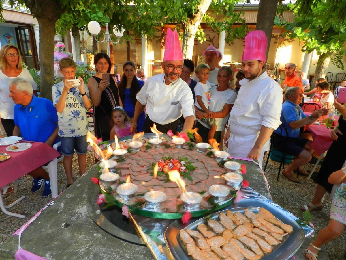 Hotel Villa Fulgida กัตตอลิกา ภายนอก รูปภาพ