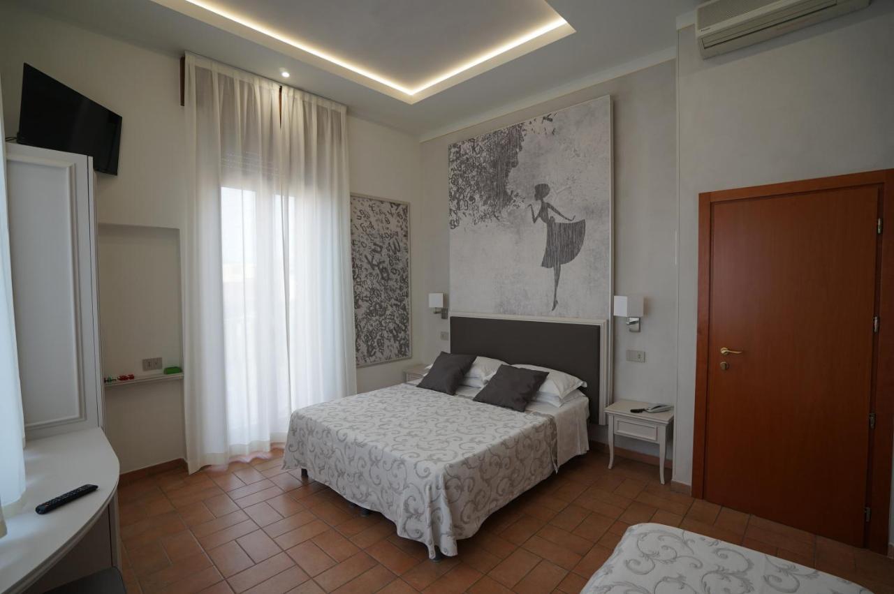 Hotel Villa Fulgida กัตตอลิกา ภายนอก รูปภาพ