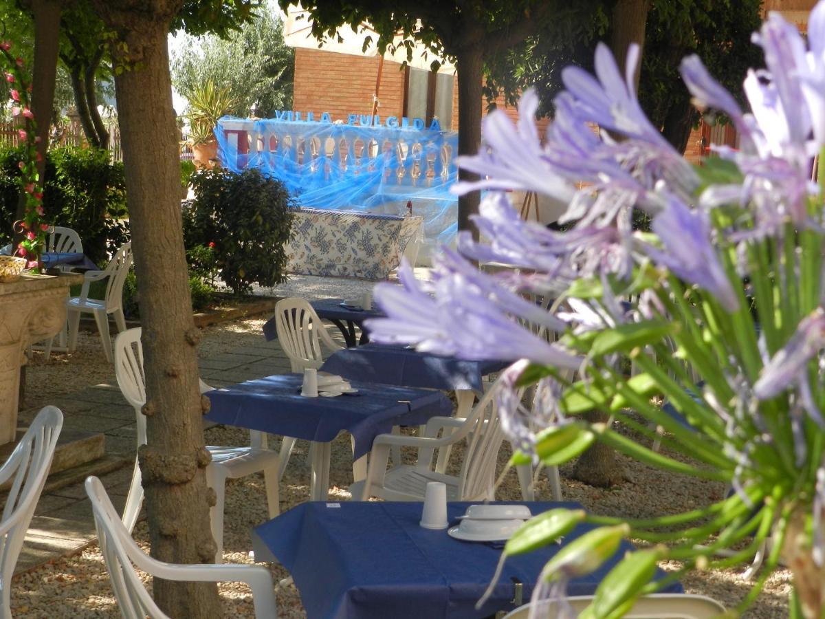 Hotel Villa Fulgida กัตตอลิกา ภายนอก รูปภาพ