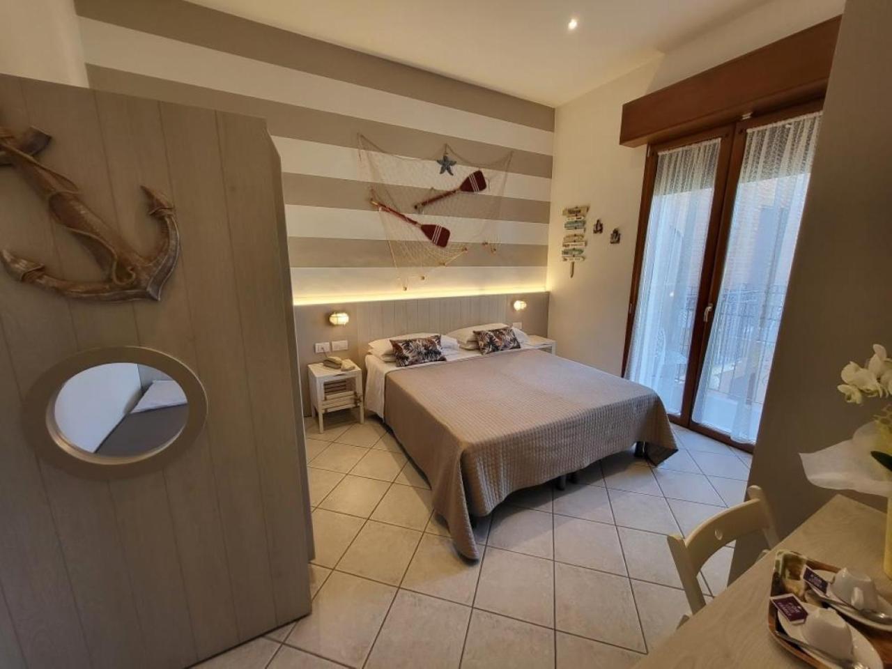 Hotel Villa Fulgida กัตตอลิกา ภายนอก รูปภาพ