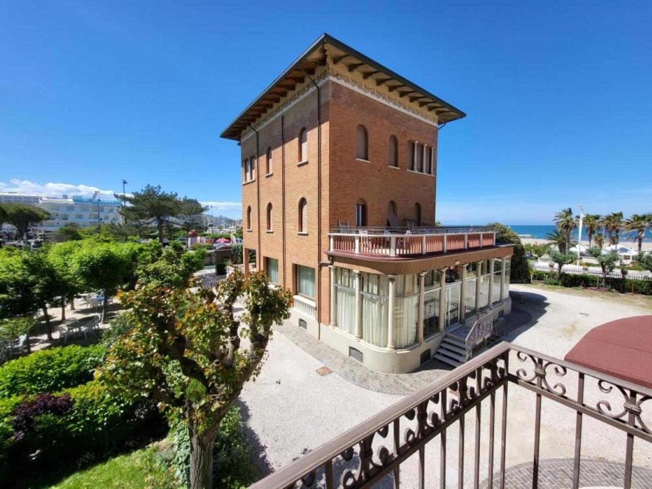 Hotel Villa Fulgida กัตตอลิกา ภายนอก รูปภาพ
