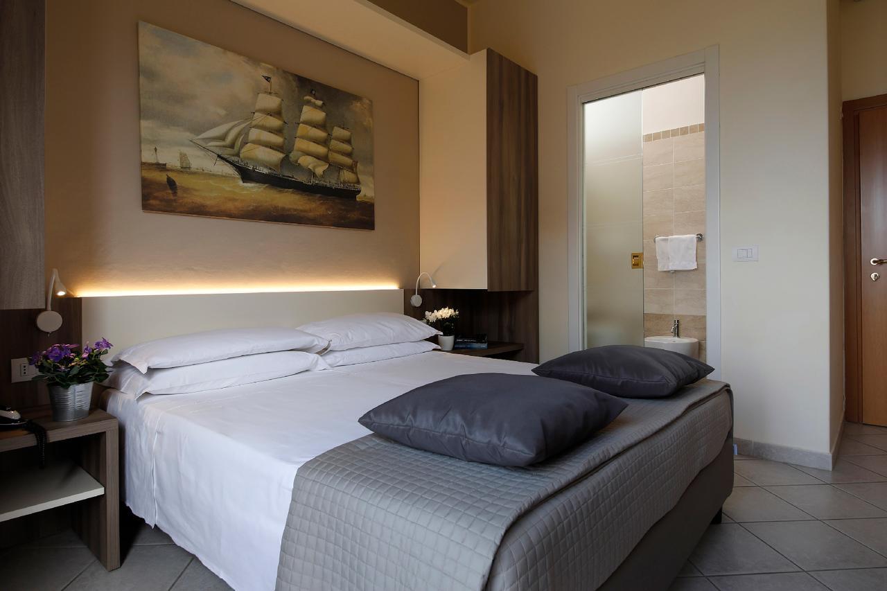 Hotel Villa Fulgida กัตตอลิกา ภายนอก รูปภาพ